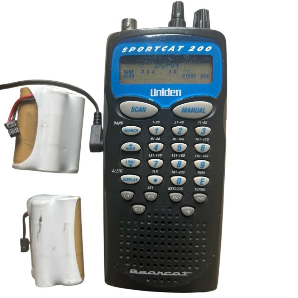Uniden Bearcat SportCat 200 Black Portable Handheld Radio Scanner + 3 Batteries